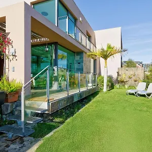 https://holiday-home-villa-gema-spacious-scenic-wlan-ac.in-canary-islands.com