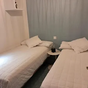 apartamento-con-solera-en-el-corazn-de-triana.es-andalucia.com/